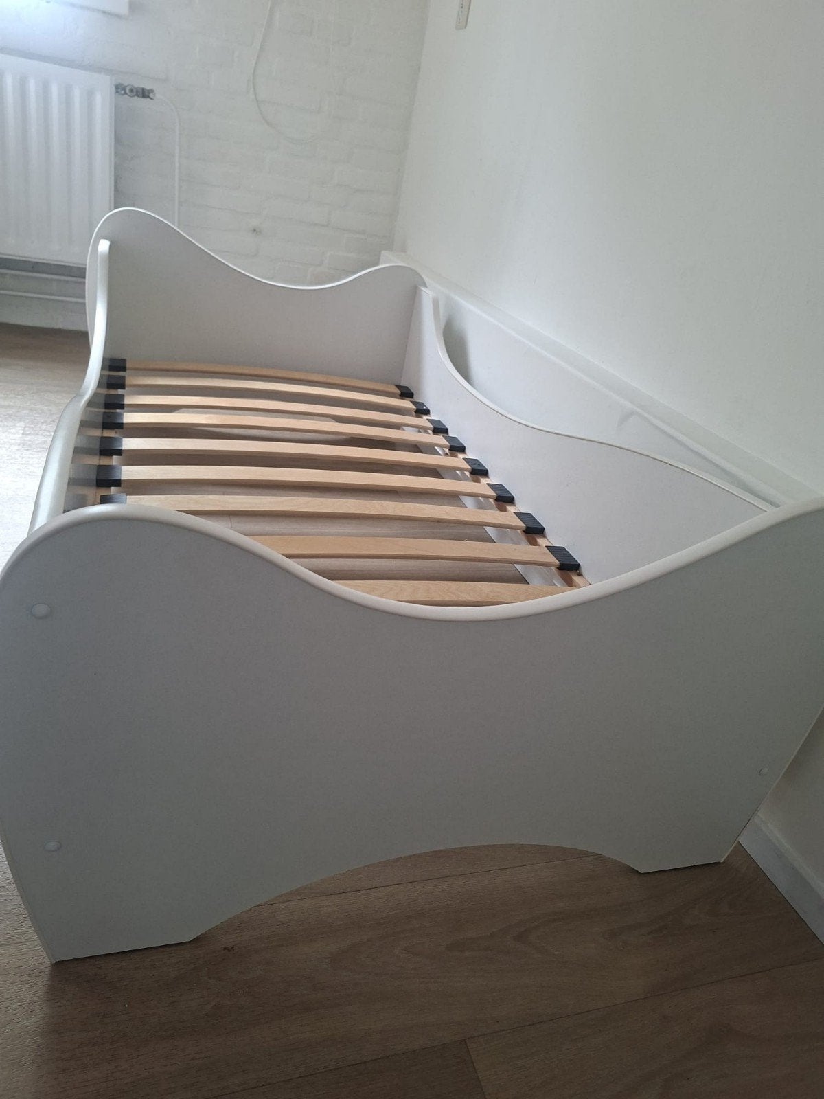 Wit kinderbed 140x70 cm inclusief matras, Ophalen of Verzenden, Gebruikt, Ledikant