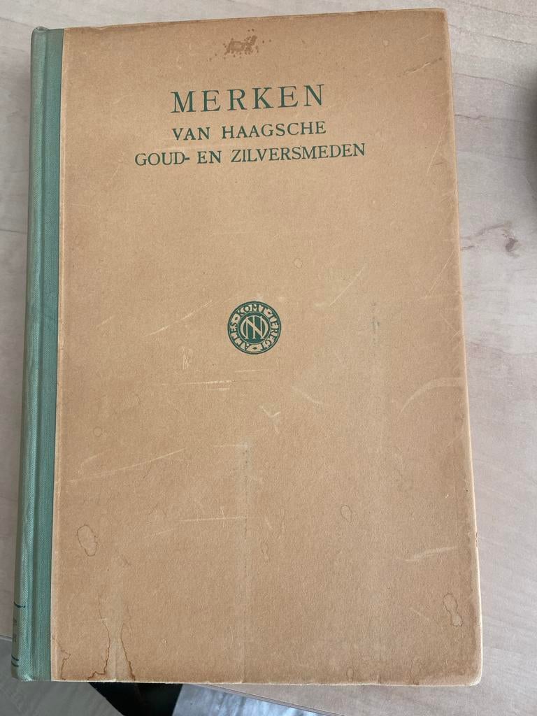 Merken van Haagsche Goud- en Zilversmeden - Elias Voet Jr., Ophalen of Verzenden, 20e eeuw of later, Gelezen