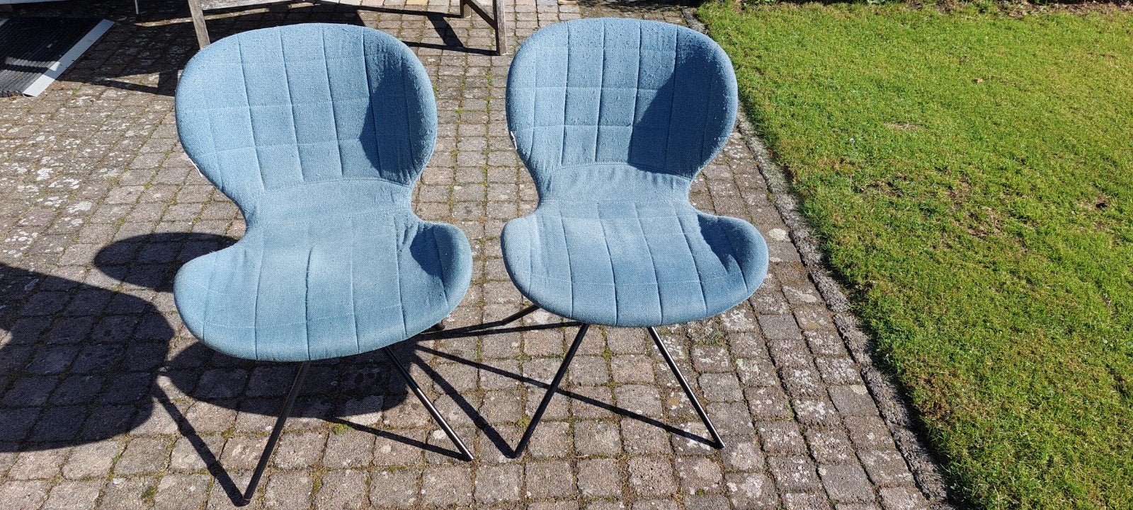 gratis ophalen twee stoelen van het merk 'Zuiver '., Huis en Inrichting, Ophalen, Gebruikt, Twee, Blauw