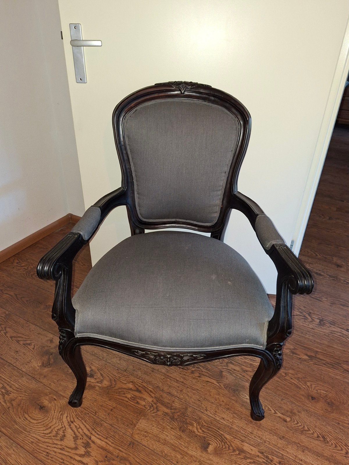 Antieke fauteuil - Grijs gestoffeerd, Ophalen of Verzenden