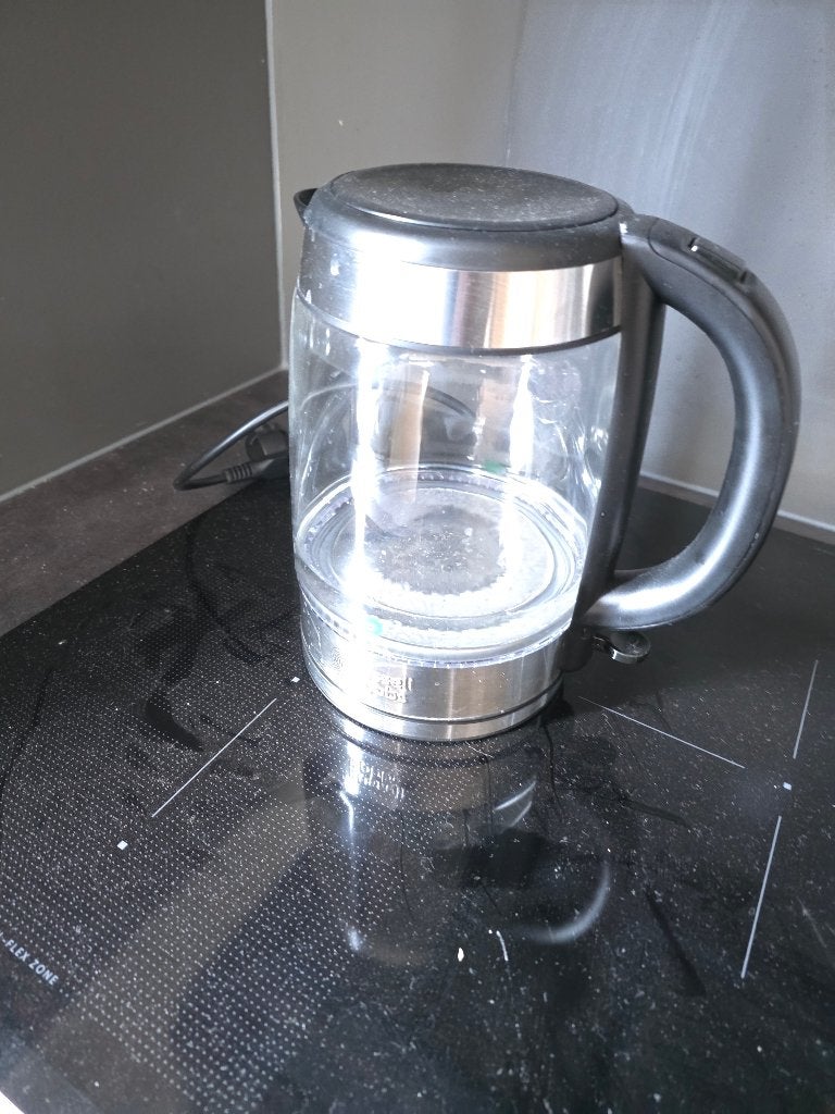Waterkoker Russell Hobbs, Witgoed en Apparatuur, Waterkokers, 1 tot 2 liter, Ophalen of Verzenden, Nieuw, Rvs