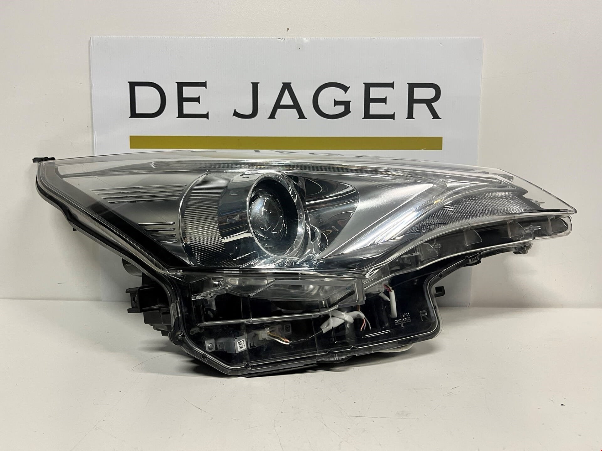 TOYOTA AVENSIS T27 FACELIFT KOPLAMP RECHTS, Auto-onderdelen, Verlichting, Toyota, Gebruikt, Ophalen of Verzenden