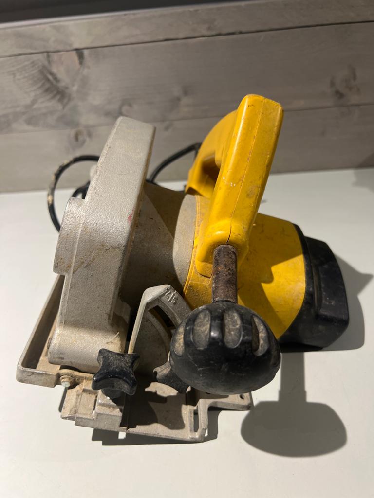 DeWalt Cirkelzaag - Krachtig en Betrouwbaar, Doe-het-zelf en Verbouw, Schaafmachines, N, Ophalen of Verzenden, N, N