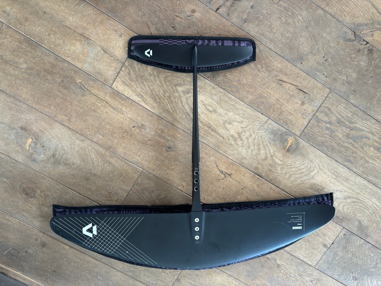 Duotone Aero AL 3BS 75 Free Foil Set met Stabilizer C 250, Watersport en Boten, Golfsurfen, Ophalen of Verzenden, Zo goed als nieuw