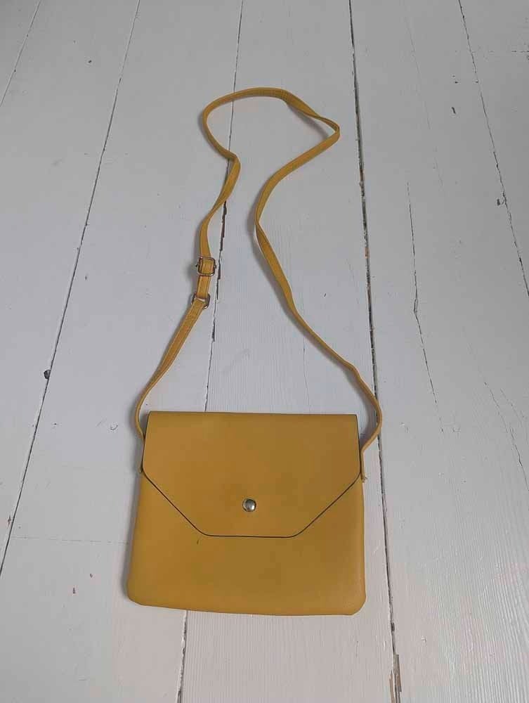 Okergele schoudertas van Primark, Sieraden, Tassen en Uiterlijk, Ophalen of Verzenden, Gebruikt, Geel, Overige merken