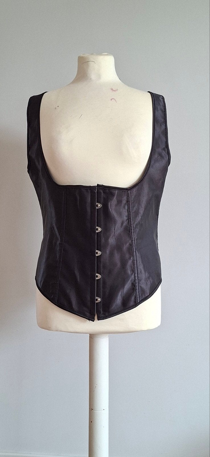 Zwart korset met vetersluiting - Maat 3XL, Zwart, Maat 46/48 (XL) of groter, Ophalen of Verzenden, Zonder mouw