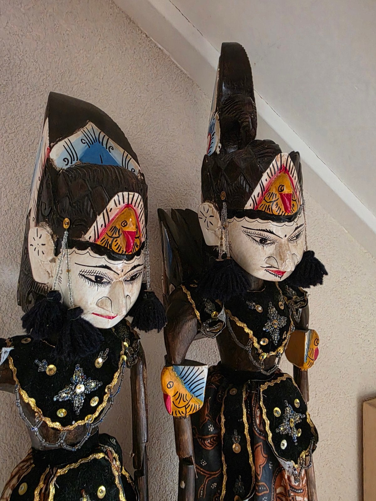 Set van 2 handgemaakte Indonesische Wayang Golek poppen, Ophalen of Verzenden