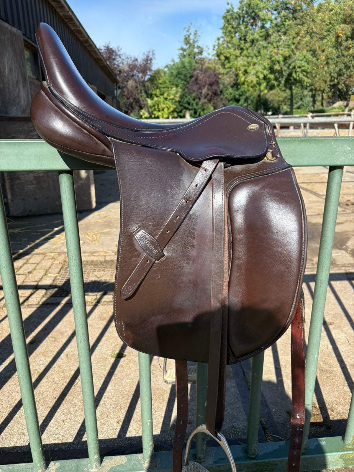 Bruin Euroriding Achat dressuurzadel, Ophalen, Gebruikt, Dressuur, XL (18 inch of meer)