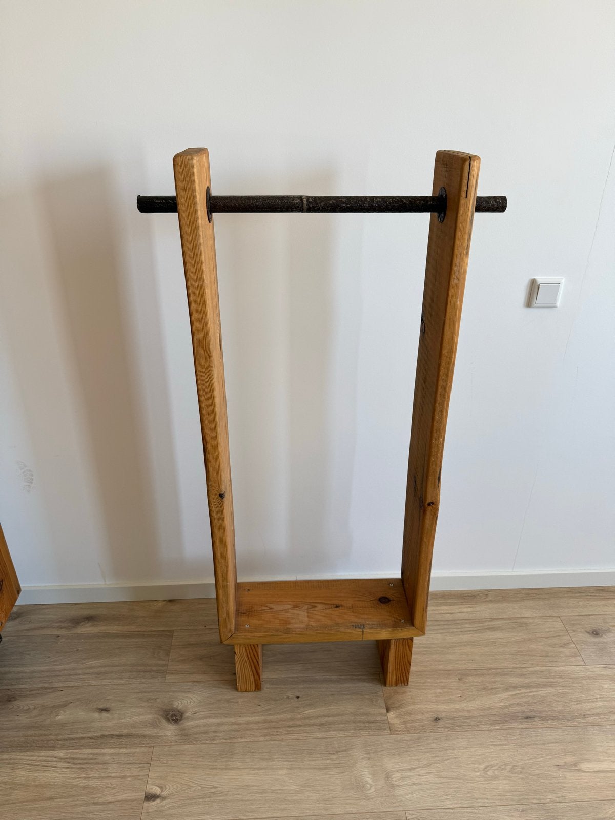 Unieke houten kledingrek, Ophalen, Gebruikt, Hout, Volwassenen