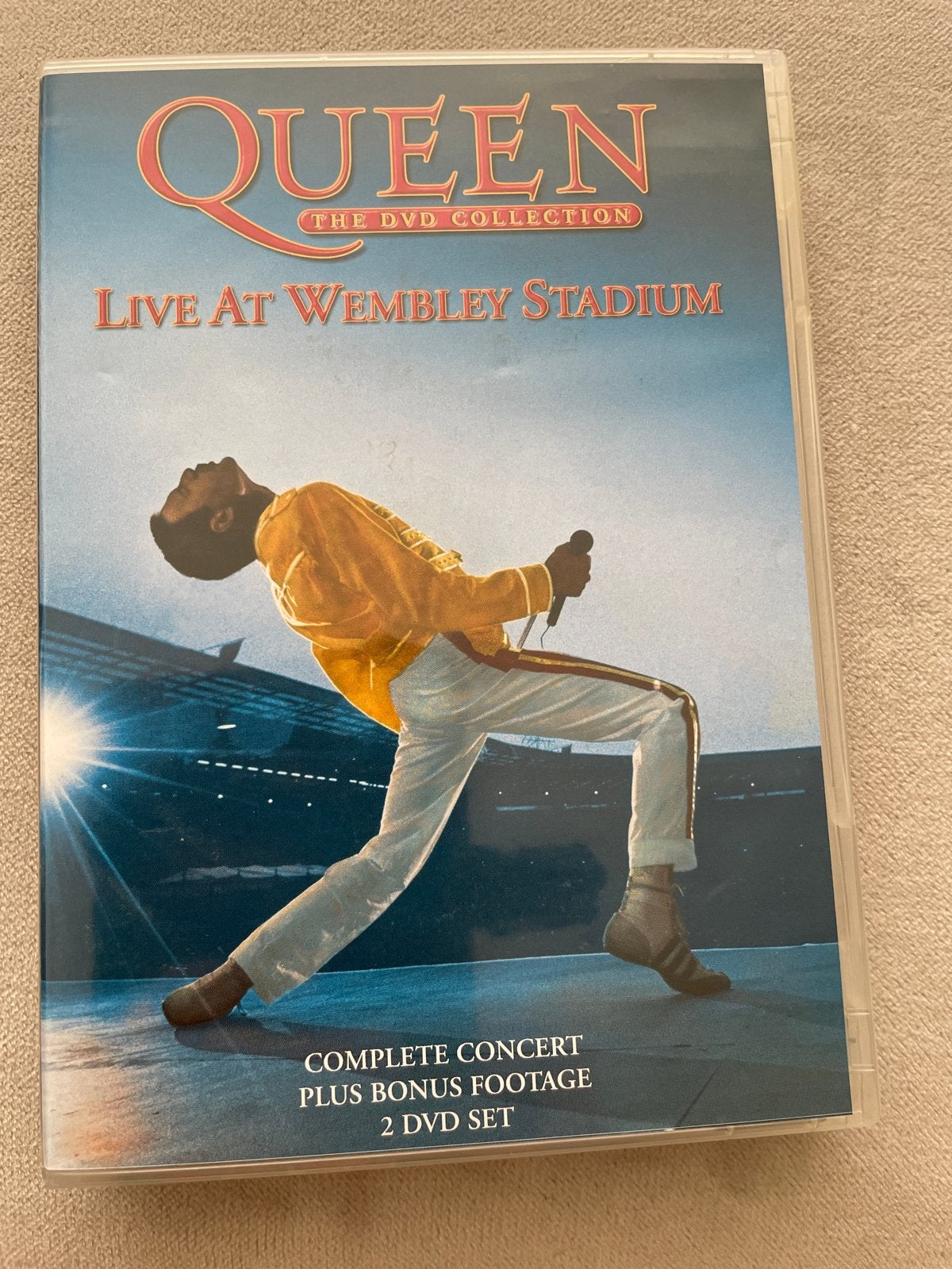 Queen - Live At Wembley Stadium DVD (2-disc set), Nederlands, Ophalen of Verzenden, Zo goed als nieuw, Concert