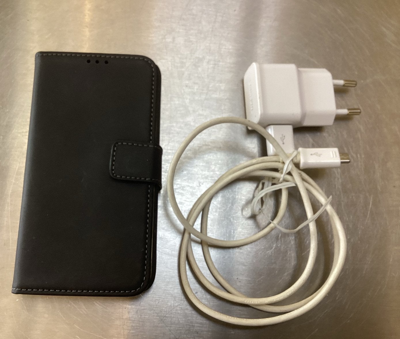 Samsung Galaxy S5 mini - Inclusief bookcase hoesje & lader, Ophalen, Gebruikt, Zwart, Galaxy S2 t/m S9