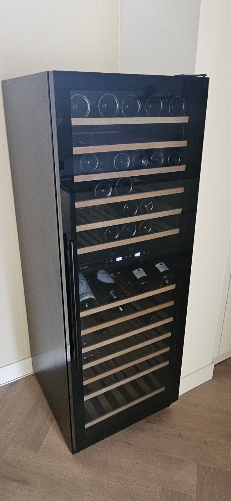Vinata Presanella Wijnklimaatkast - 154 flessen - VG, Witgoed en Apparatuur, Koelkasten en IJskasten, Zonder vriesvak, 200 liter of meer