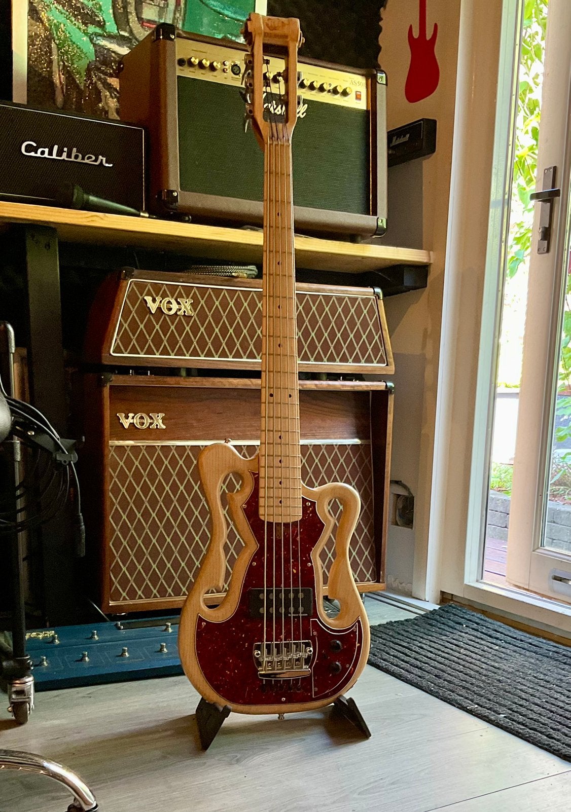 5 snarige bass gitaar, Muziek en Instrumenten, Ophalen, Zo goed als nieuw