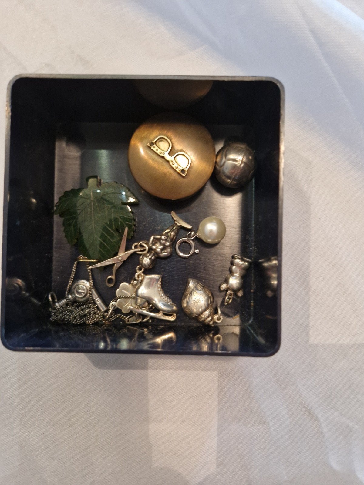 Diverse bedels en hangers, zilverkleurig en goudkleurig, Sieraden, Tassen en Uiterlijk, Overige merken, Gebruikt, Ophalen of Verzenden