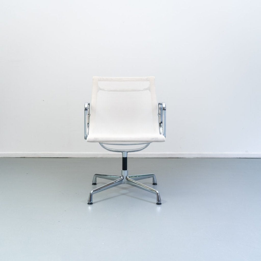 Vitra Eames EA 108 Stoel Wit Netweave - Chroom, Niet ingevuld, Zo goed als nieuw, Niet ingevuld, Niet ingevuld