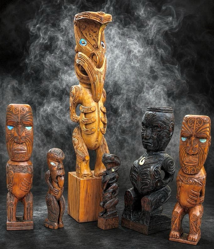 Maori houtsnijwerk Nieuw Zeeland New Zealand Tiki Rotorua NZ, Antiek en Kunst, Ophalen of Verzenden