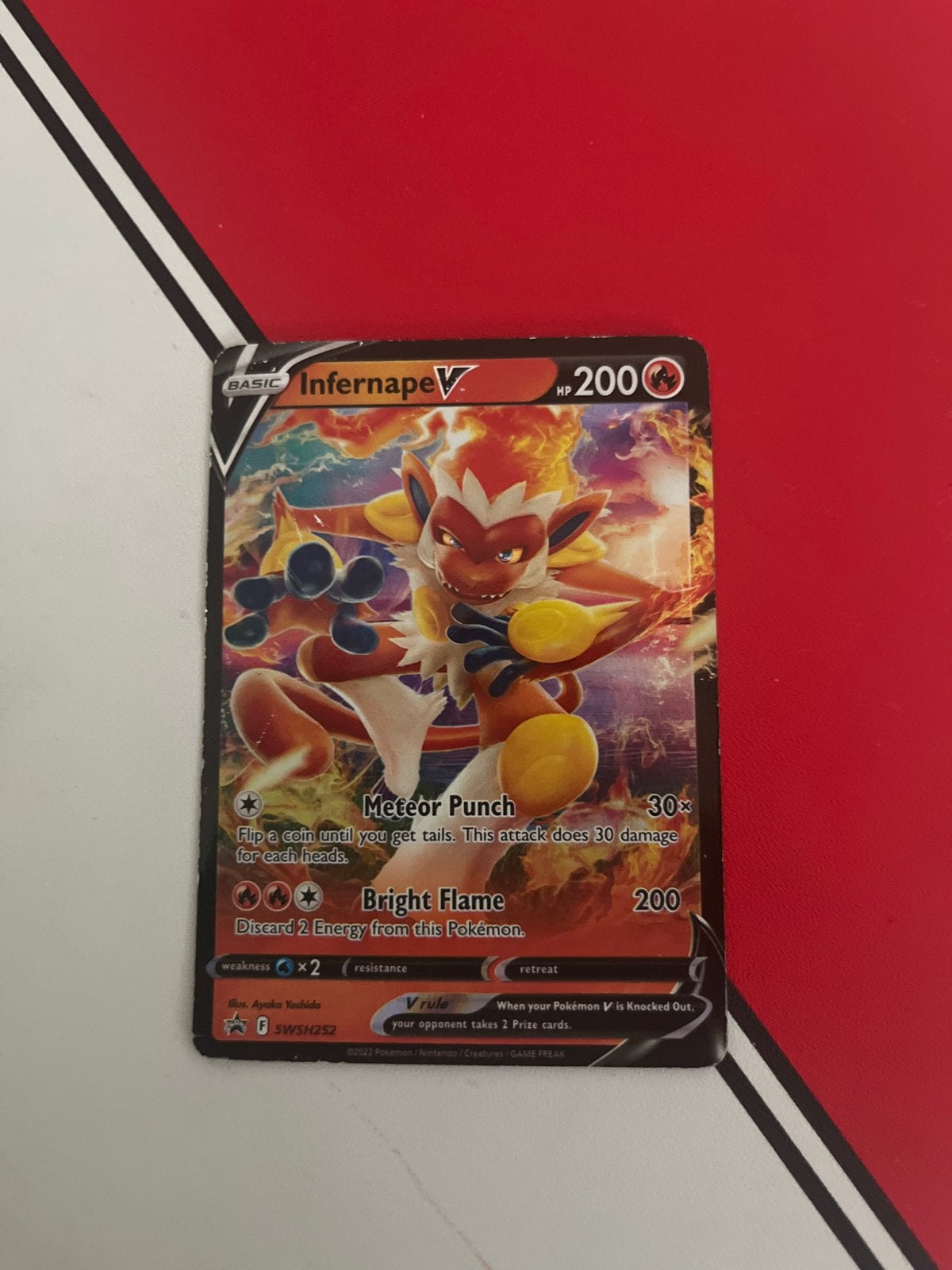 Pokémon Kaart Infernape V SWSH252, Ophalen of Verzenden, Zo goed als nieuw, Losse kaart