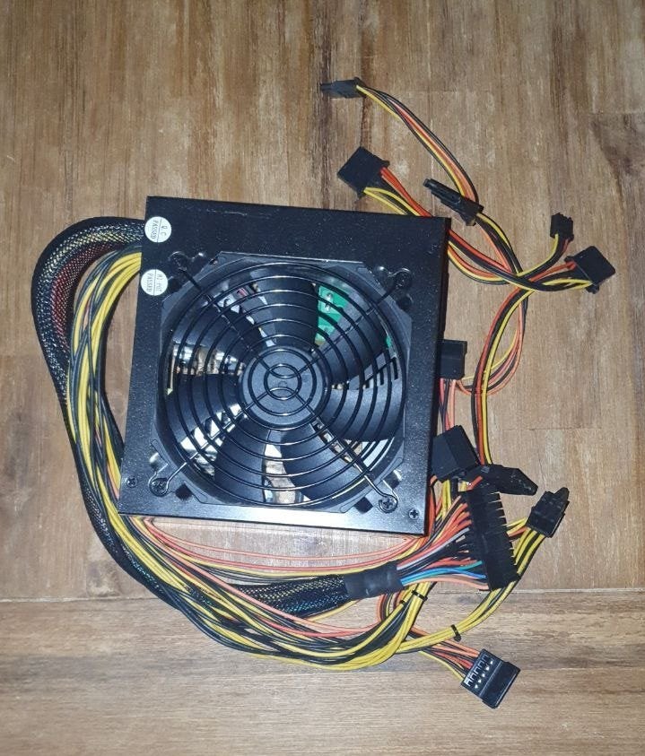 PSU/voeding Netzteil SP-5500 550W, Ophalen of Verzenden, Gebruikt