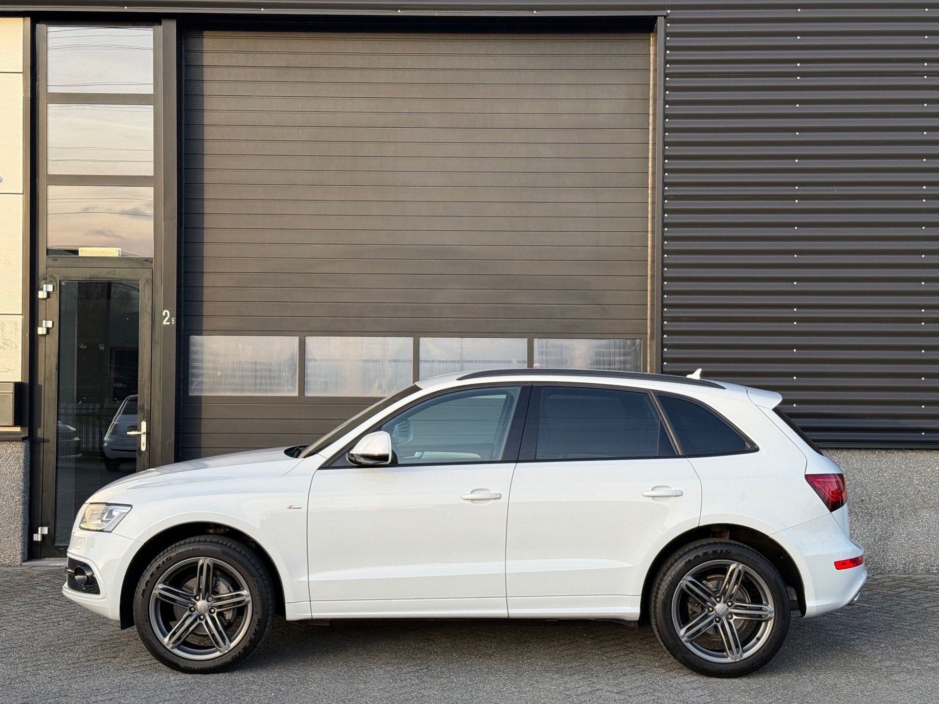 Audi Q5 2.0 TFSI quattro S-line Camera Xenon black, Gebruikt, 4 cilinders, Leder en Stof, Wit