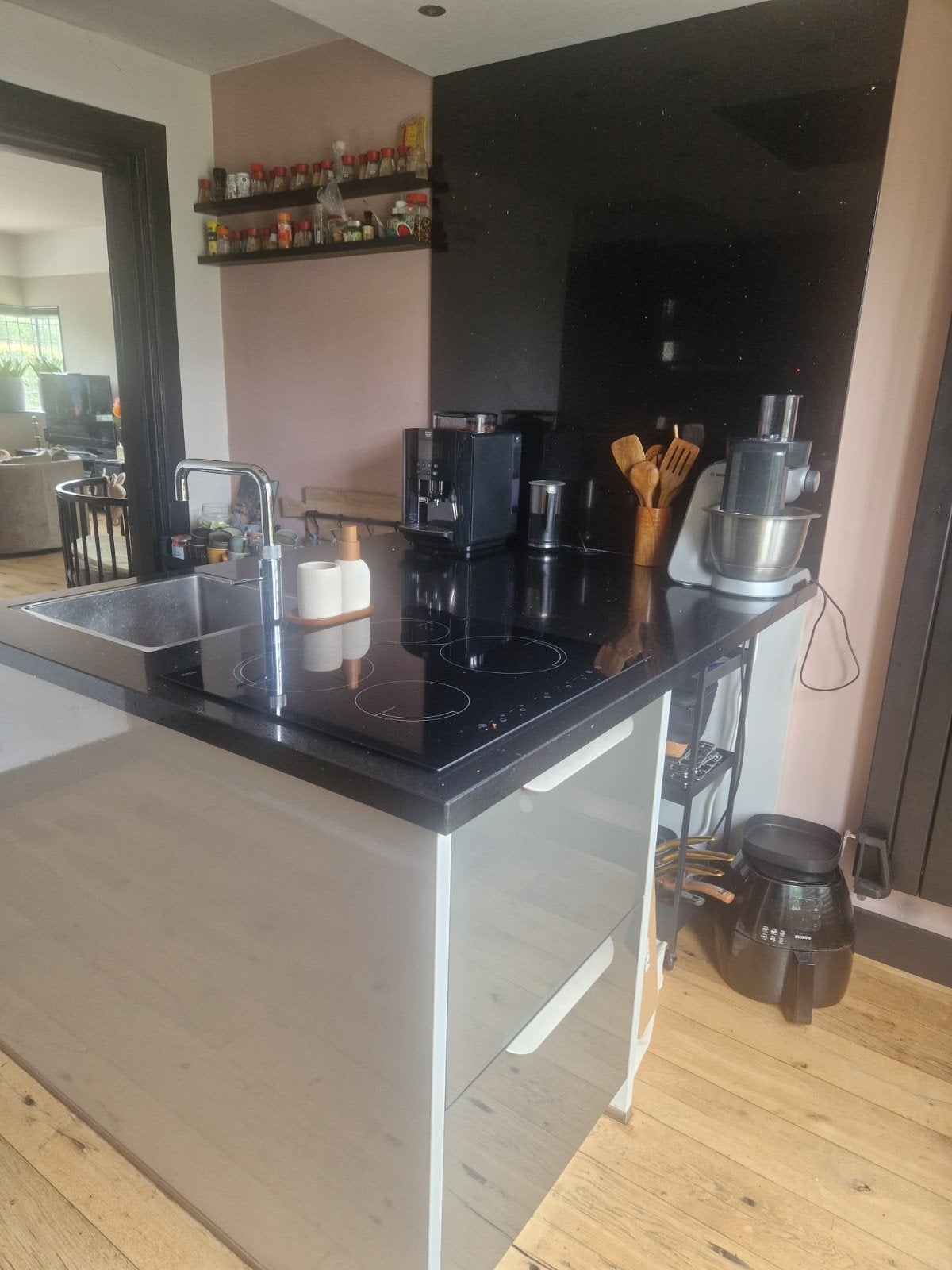 Volledige keuken / eiland / hoogglans antraciet / Quooker, Ophalen