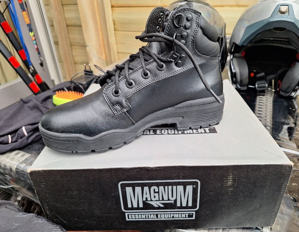 Magnum schoenen, Ophalen, Onbekend, Zwart, Nieuw