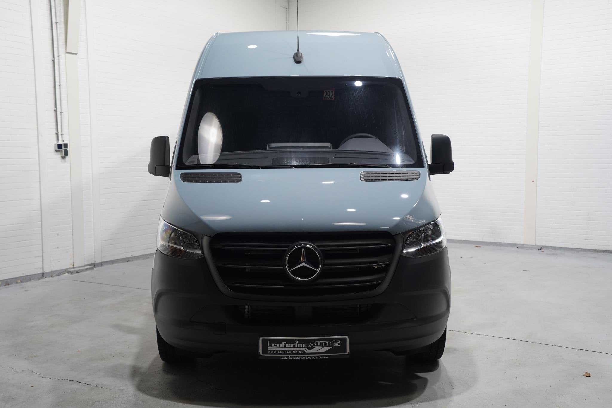Mercedes-Benz Sprinter 215 CDI 150 pk L2H2 Airco, BPM Vrij,, Voorwielaandrijving, Stof, Gebruikt, 4 cilinders