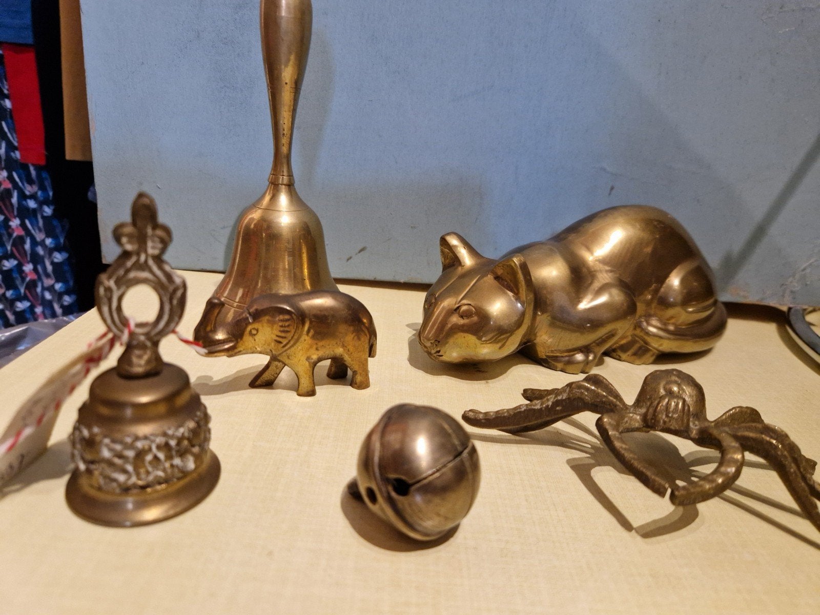 Verzameling van messing decoratieve objecten, Ophalen of Verzenden