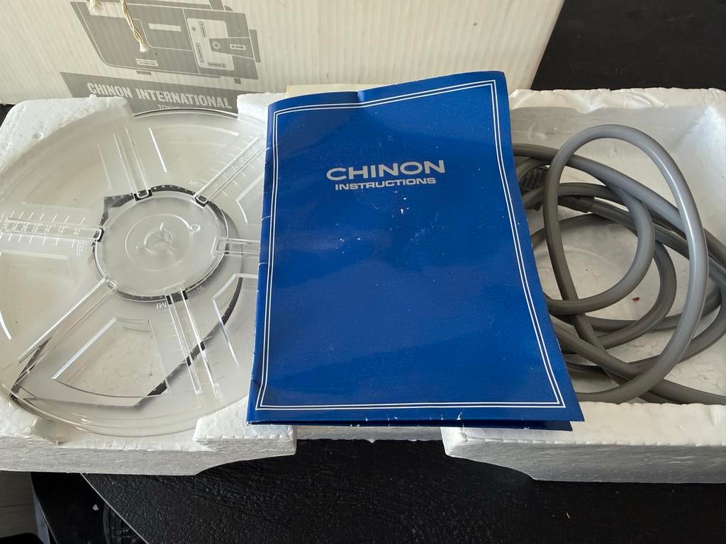Chinon C-300 Dual 8mm Projector met originele doos, Ophalen of Verzenden, Zo goed als nieuw