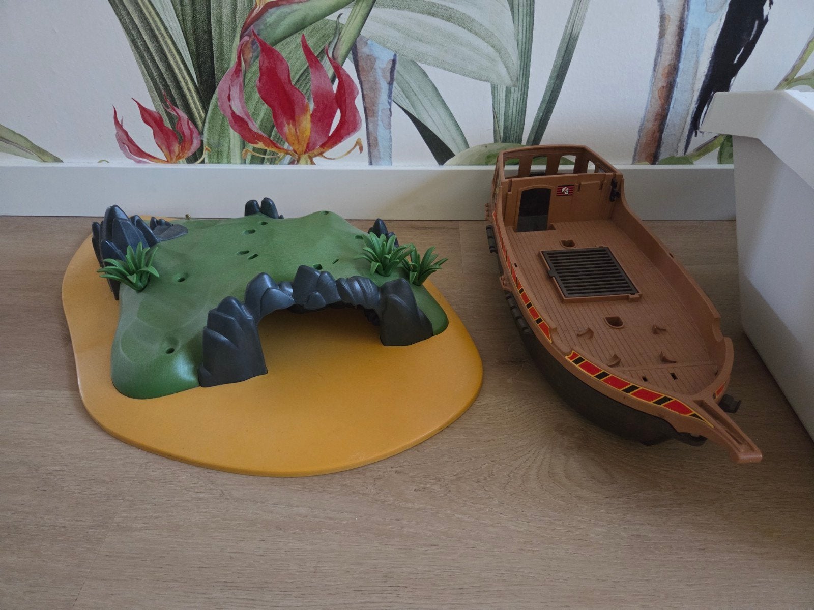 Playmobil eiland, boot en onderdelen, Ophalen, Gebruikt