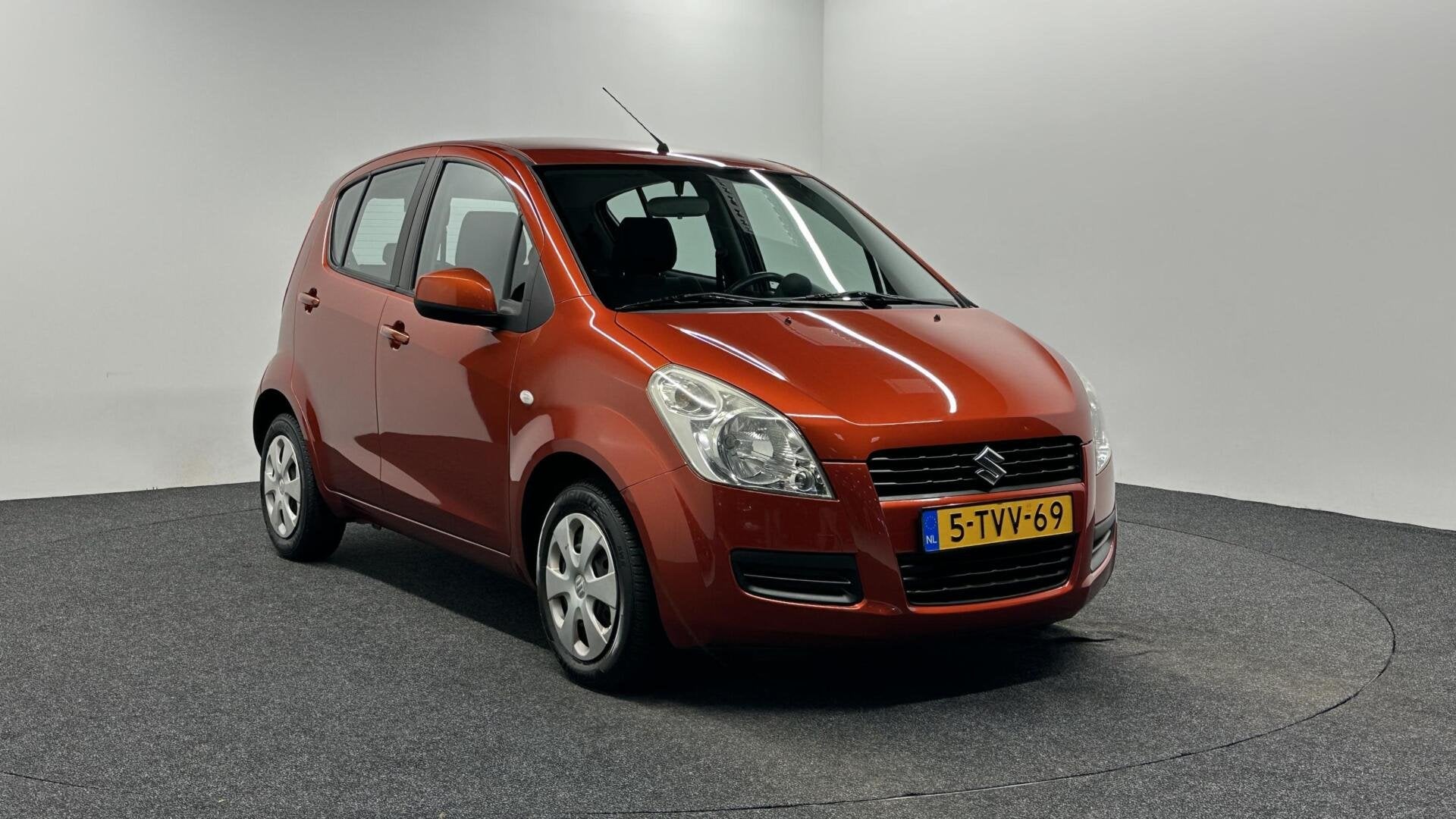Suzuki Splash 1.2 Comfort TREKHAAK., Voorwielaandrijving, Bedrijf, Handgeschakeld, Grijs