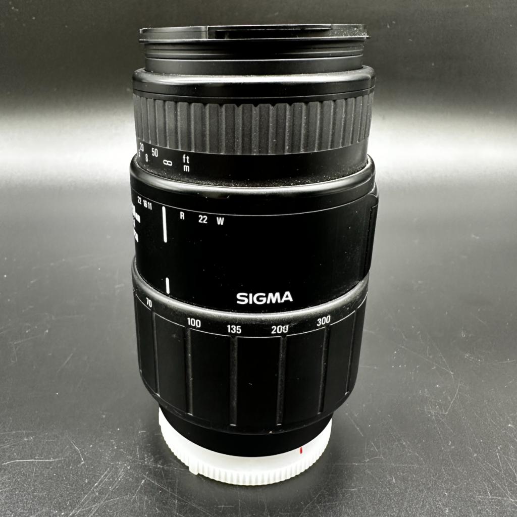Lens Sigma 70 - 300 mm f/4 - 5.6 DL Macro lens - Garantie, Audio, Tv en Foto, Fotografie | Lenzen en Objectieven, Zo goed als nieuw