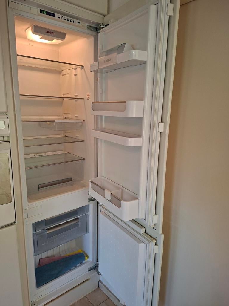 Keukenapparatuur (Miele, Bosch) voor een prikkie, Ophalen, Gebruikt, 200 liter of meer, Met aparte vriezer