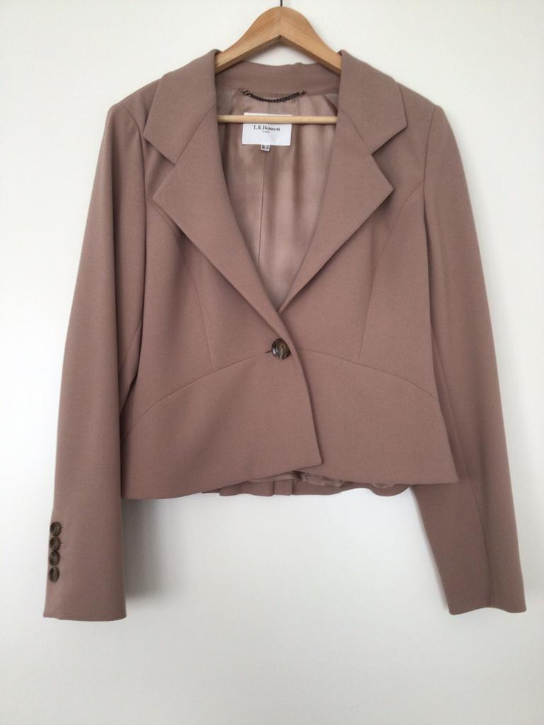 L.K Bennett cropped blazer — mt 44/46 ongedragen, Ophalen, Maat 42/44 (L), Zo goed als nieuw, Jasje