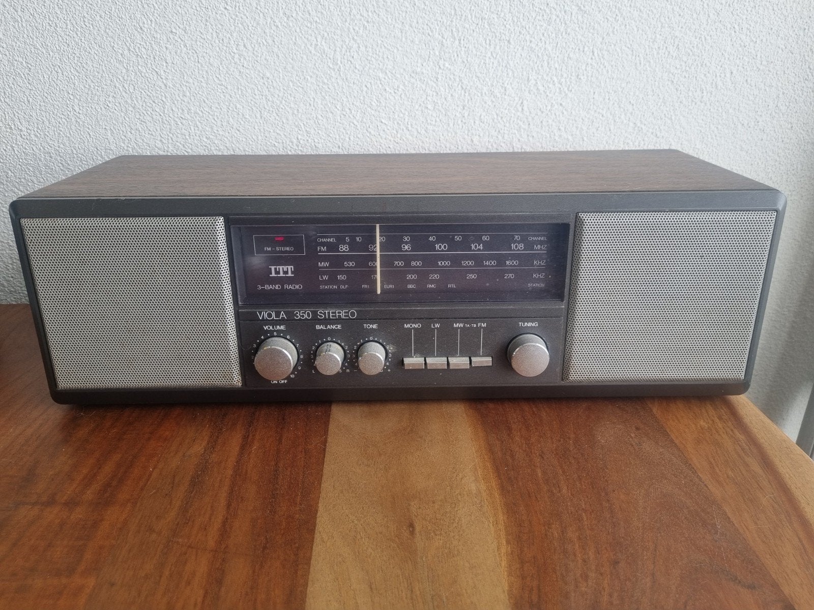 ITT Viola 350 Stereo 3-Band Radio - Vintage Design, Ophalen of Verzenden, Gebruikt, Radio