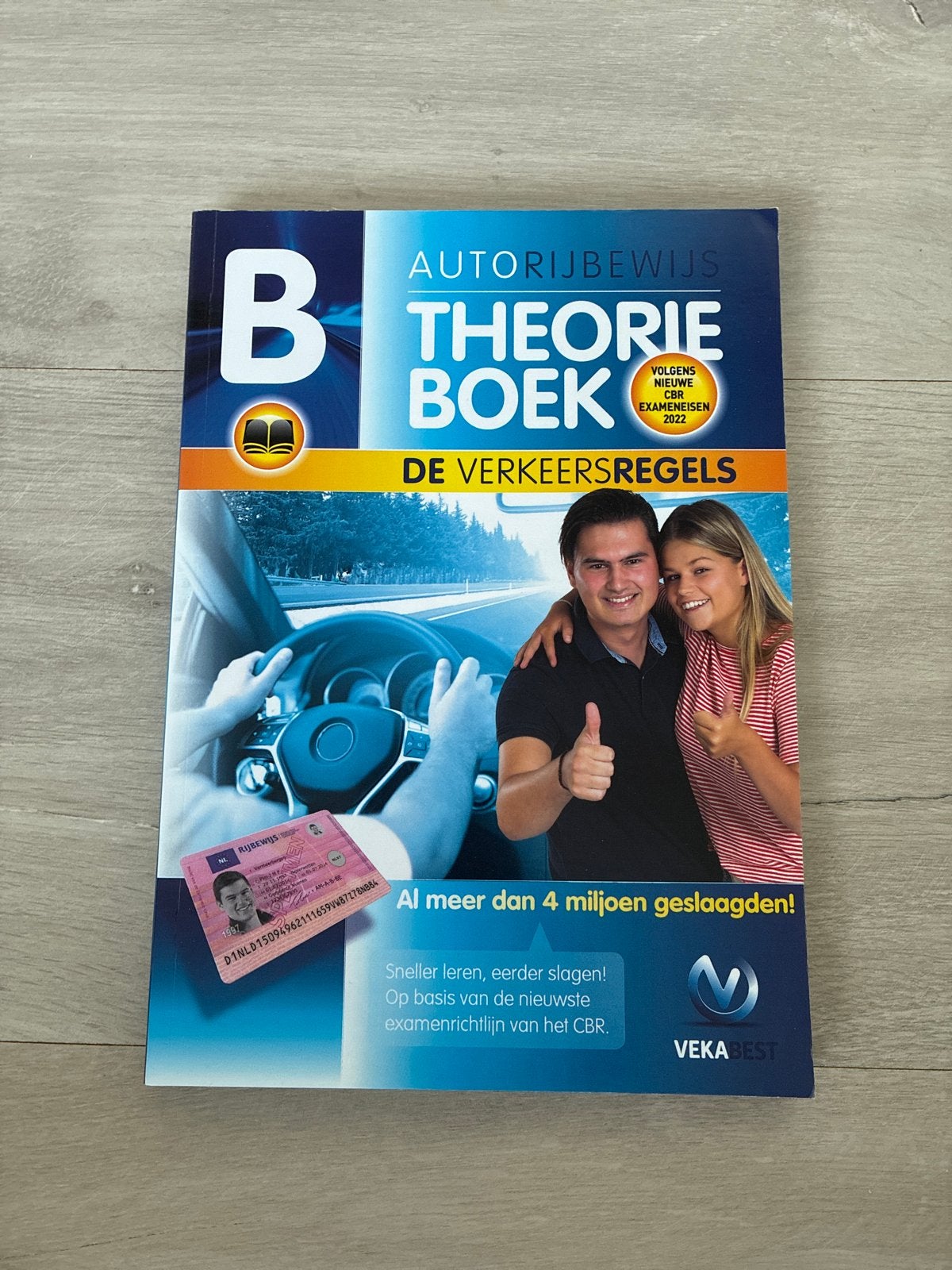 Autorijbewijs B Theorieboek - De Verkeersregels, Boeken, Ophalen of Verzenden, Zo goed als nieuw, Overige niveaus