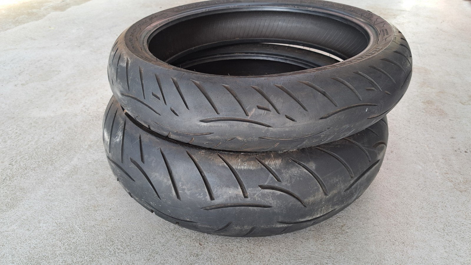 Metzeler Roadtec 17" motorbanden., Ophalen of Verzenden