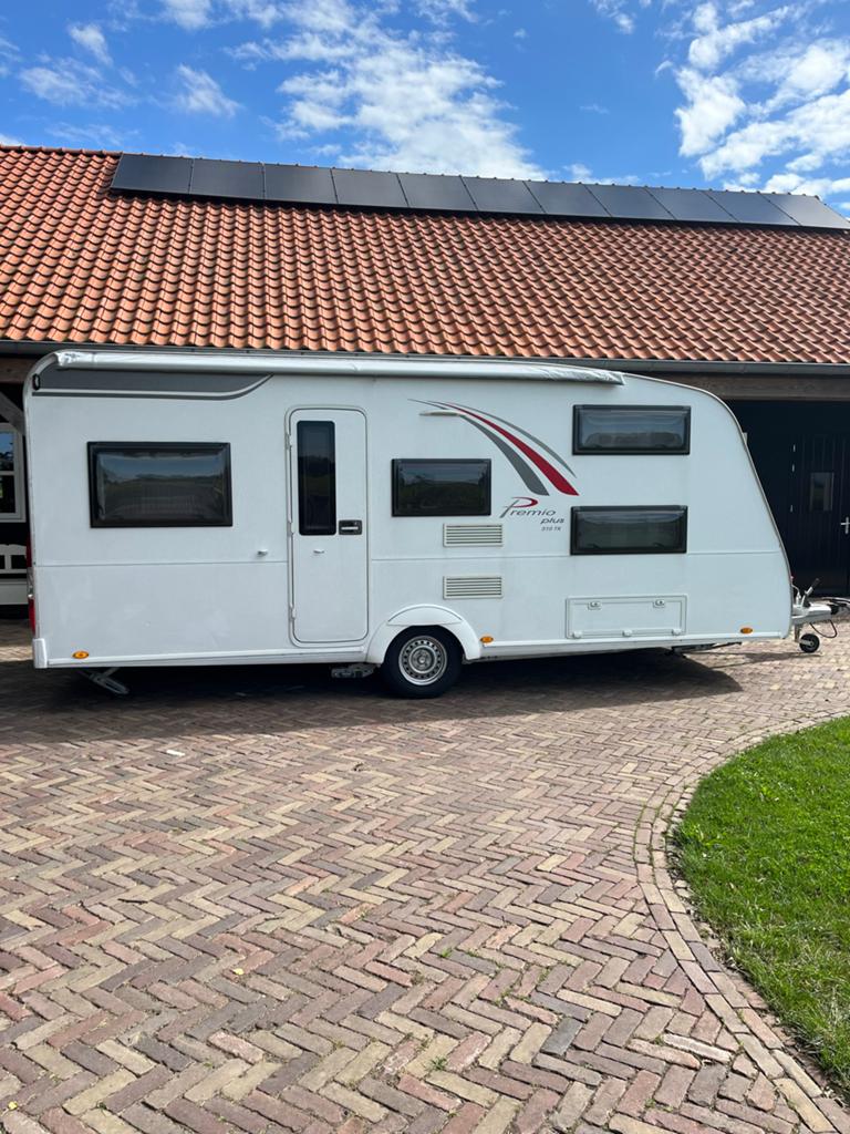 Burstner Premio Plus 510 TK, 2017, Caravans en Kamperen, Caravans, Stapelbed, Rondzit, Particulier, Meer dan 6