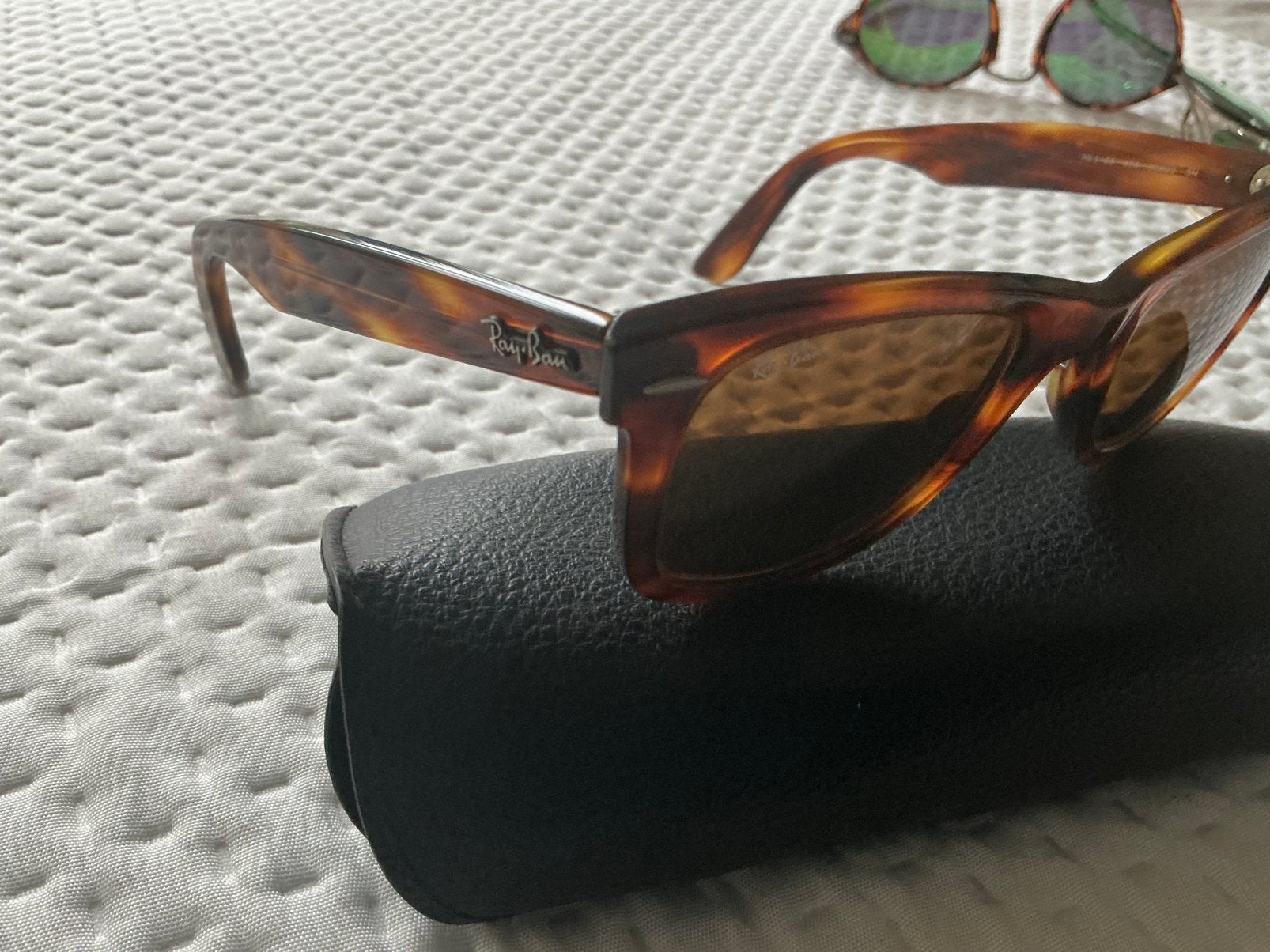 Design zonnebrillen van Dior, Meller en Ray Ban., Ophalen of Verzenden, Zo goed als nieuw, Zwart, Zonnebril