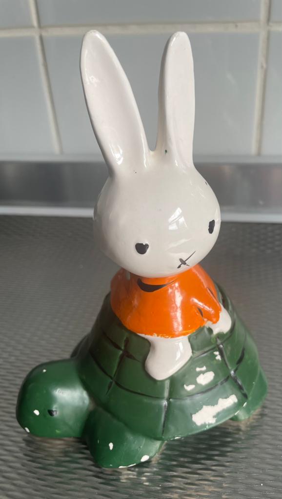 Nijntje spaarpot Dick Bruna 1963, Ophalen