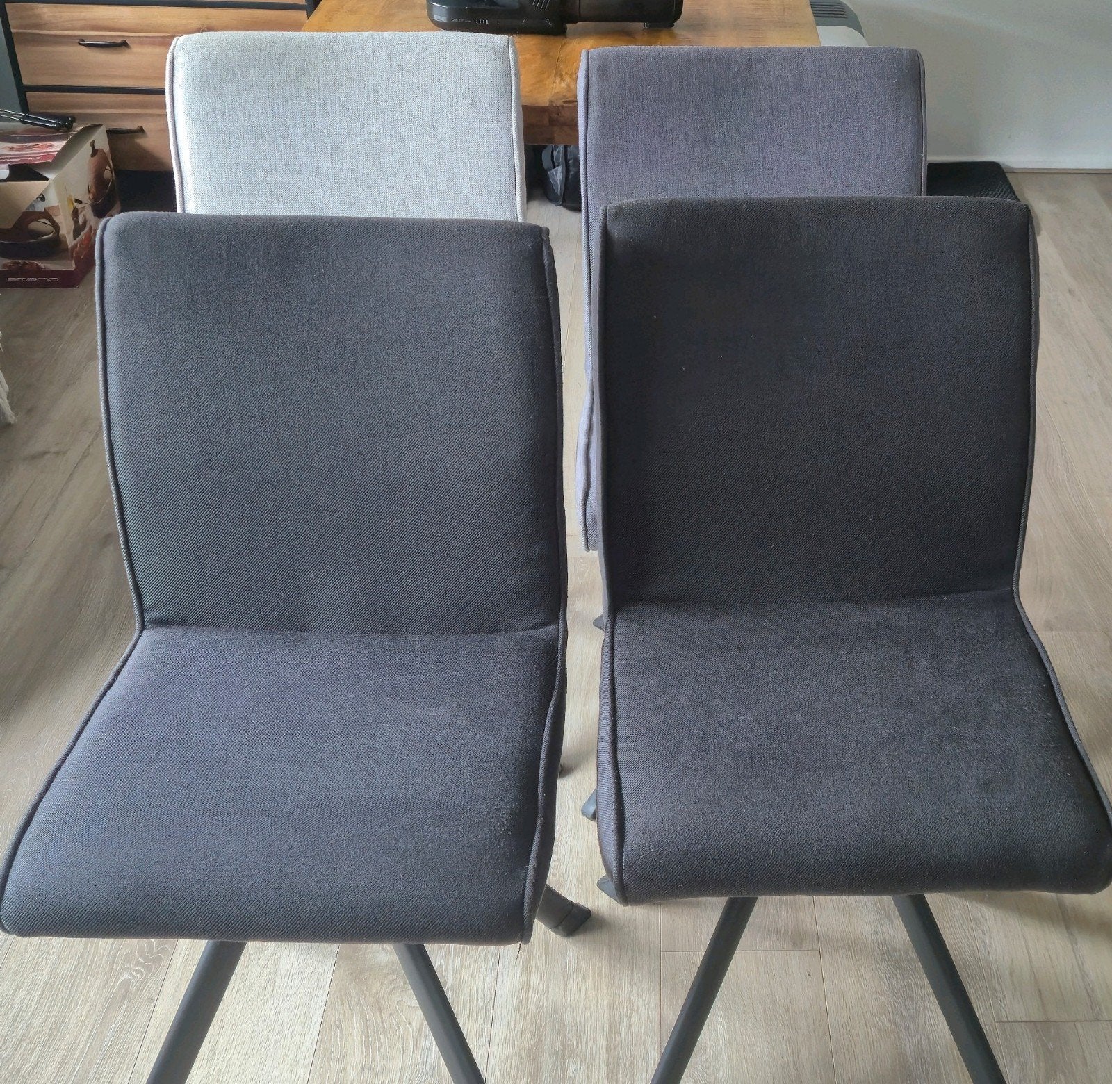 4 eettafel stoelen, Ophalen, Kunststof, Eettafel