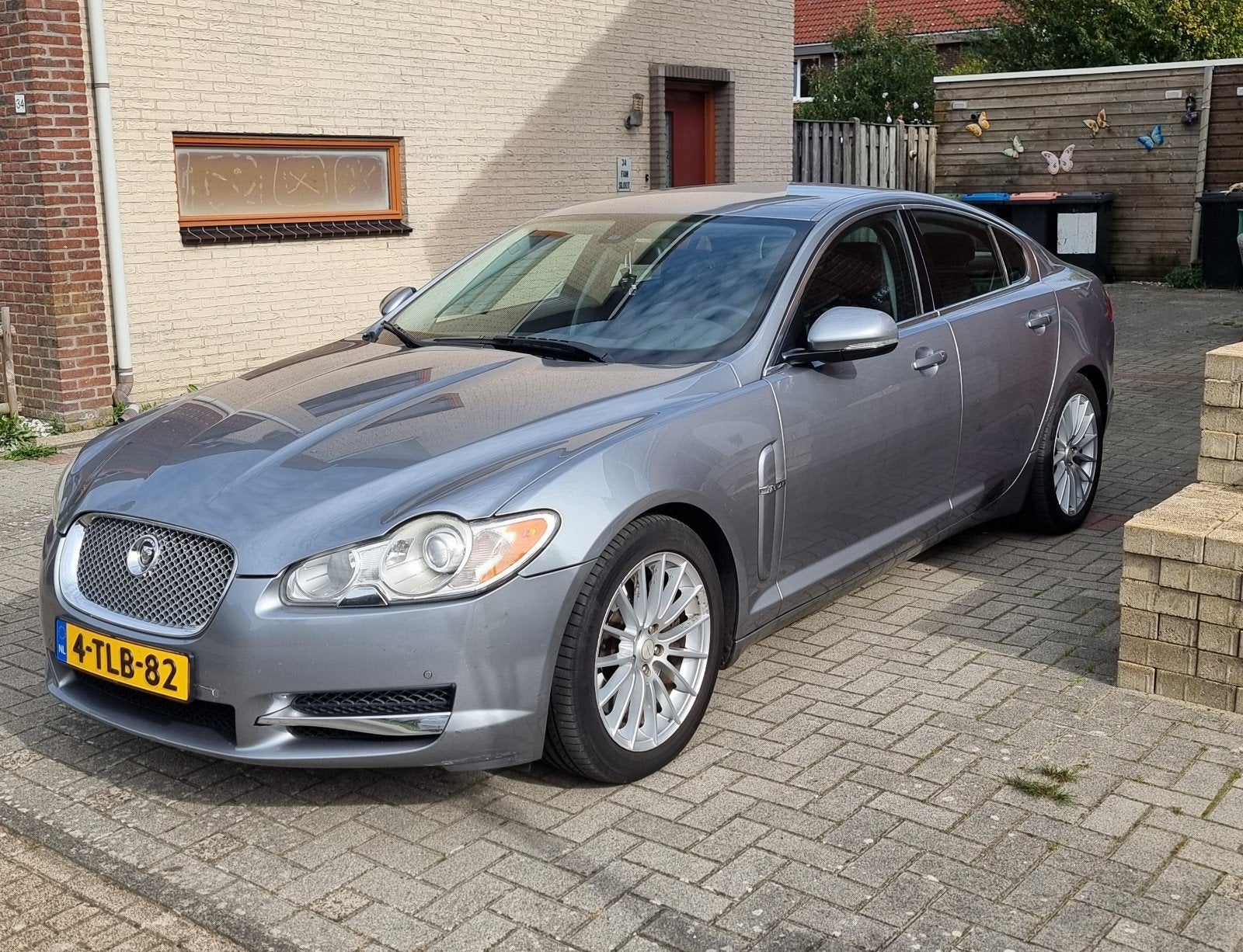 Jaguar XF 3.0 D V6 AUT Grijs, Automaat, Euro 5, Zwart, 2993 cc