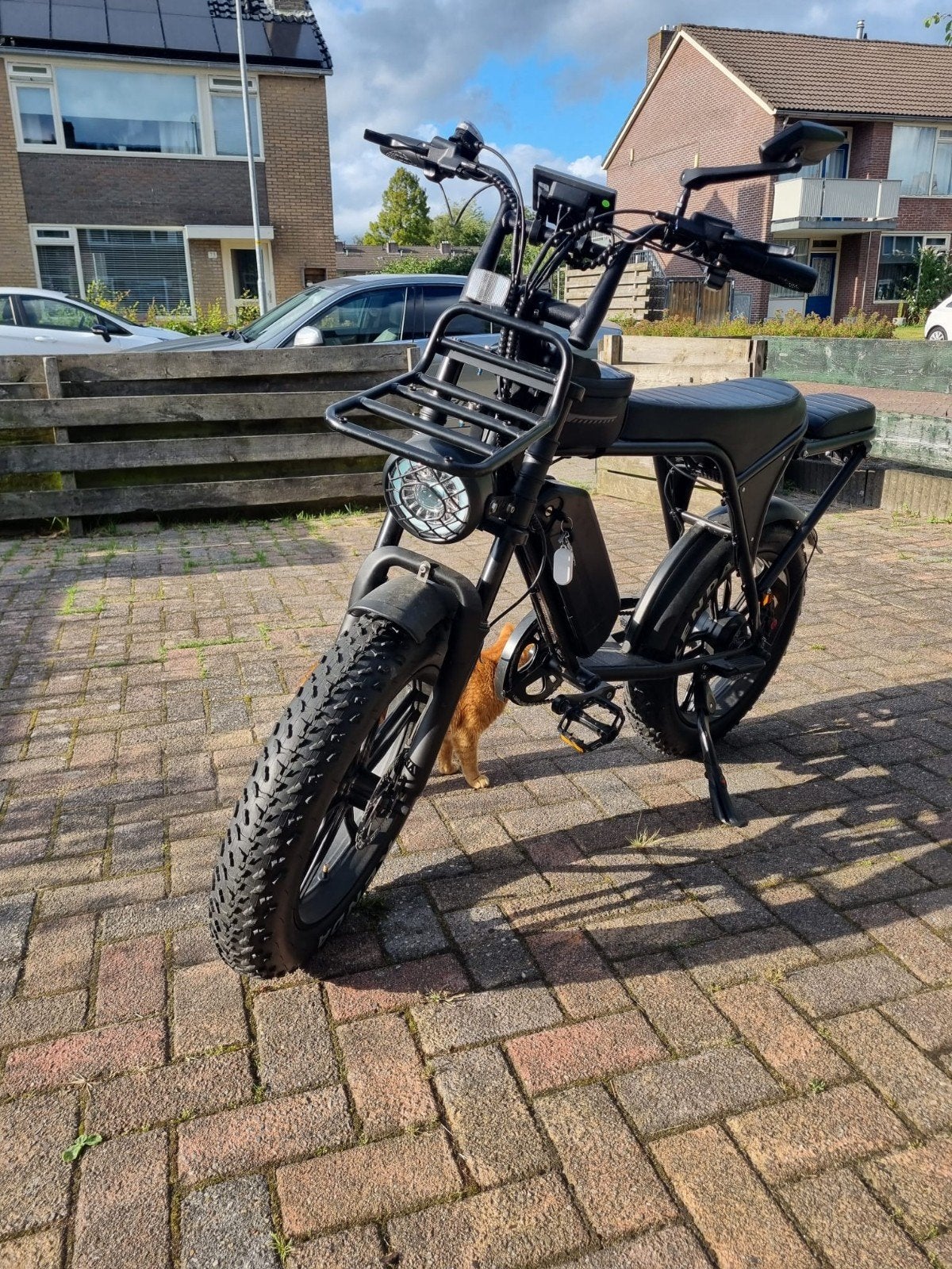 Fatbike v8 met gashandel en spiegel, Ophalen, Zo goed als nieuw, 50 km per accu of meer, Overige merken