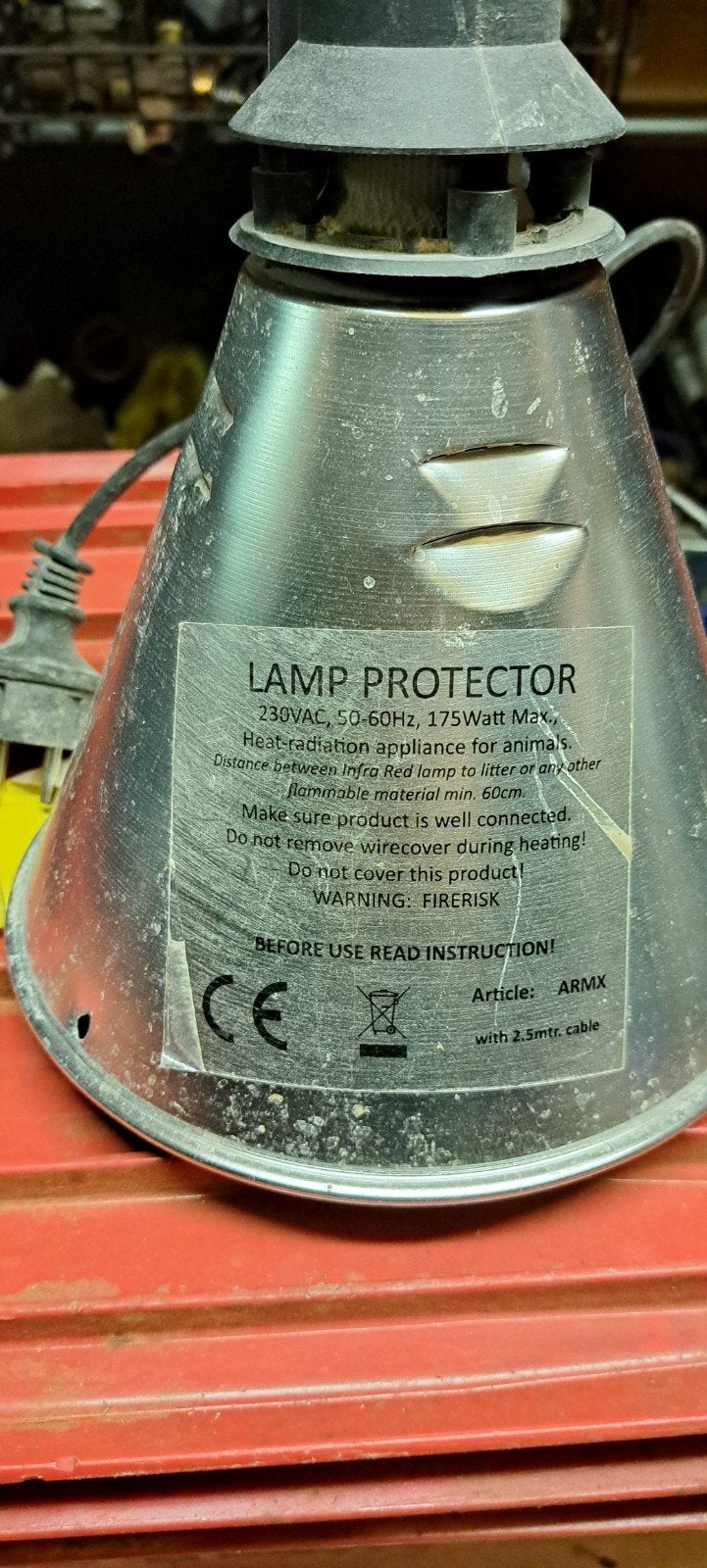 Lamp protector, Dieren en Toebehoren, Pluimvee | Toebehoren, Ophalen of Verzenden, Zo goed als nieuw, Overige typen
