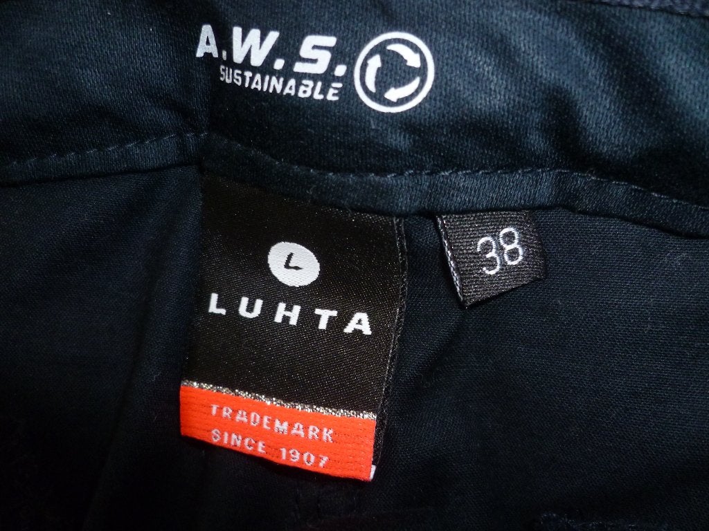 2 Luhta korte broeken shorts mt 38 NIEUW, Maat 38/40 (M), Blauw, Nieuw, Ophalen of Verzenden