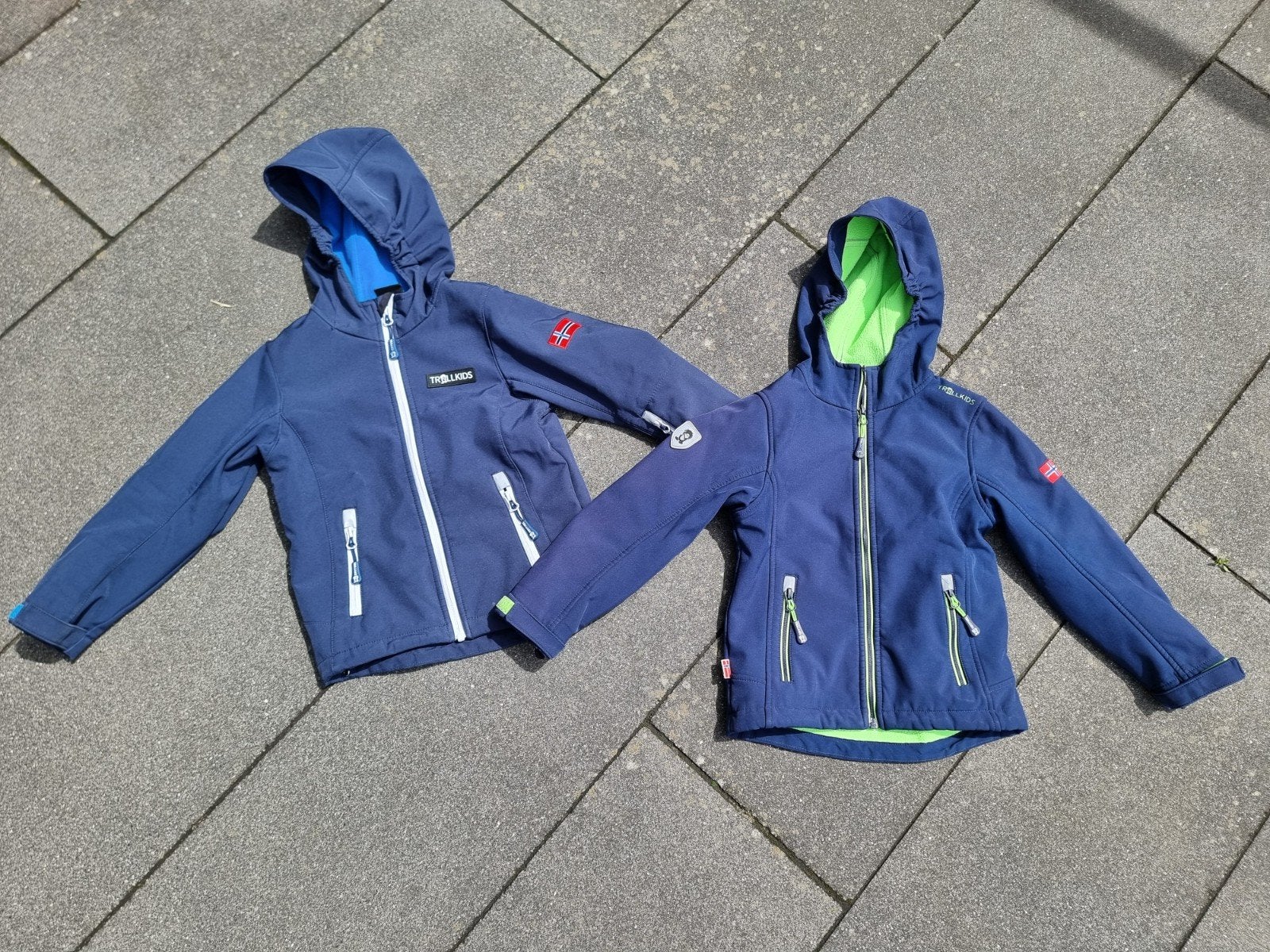 2x Trollkids Oslofjors softshell jas maat 116, Ophalen of Verzenden, Zo goed als nieuw, Kinderwagen of Buggy