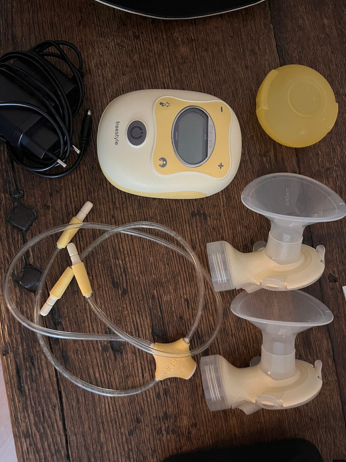Medela borstkolf en toebehoren, Ophalen, Gebruikt, Medela, Borstkolf