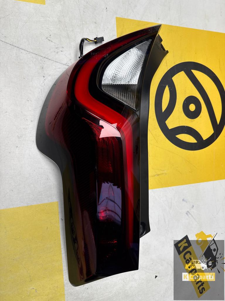Toyota Aygo X Achterlicht Rechts VVT-i 0000012928 origineel