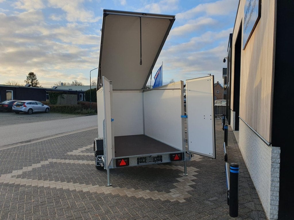 Hapert Sapphire L-1 gesloten bakwagen met Hefdak, Nieuw