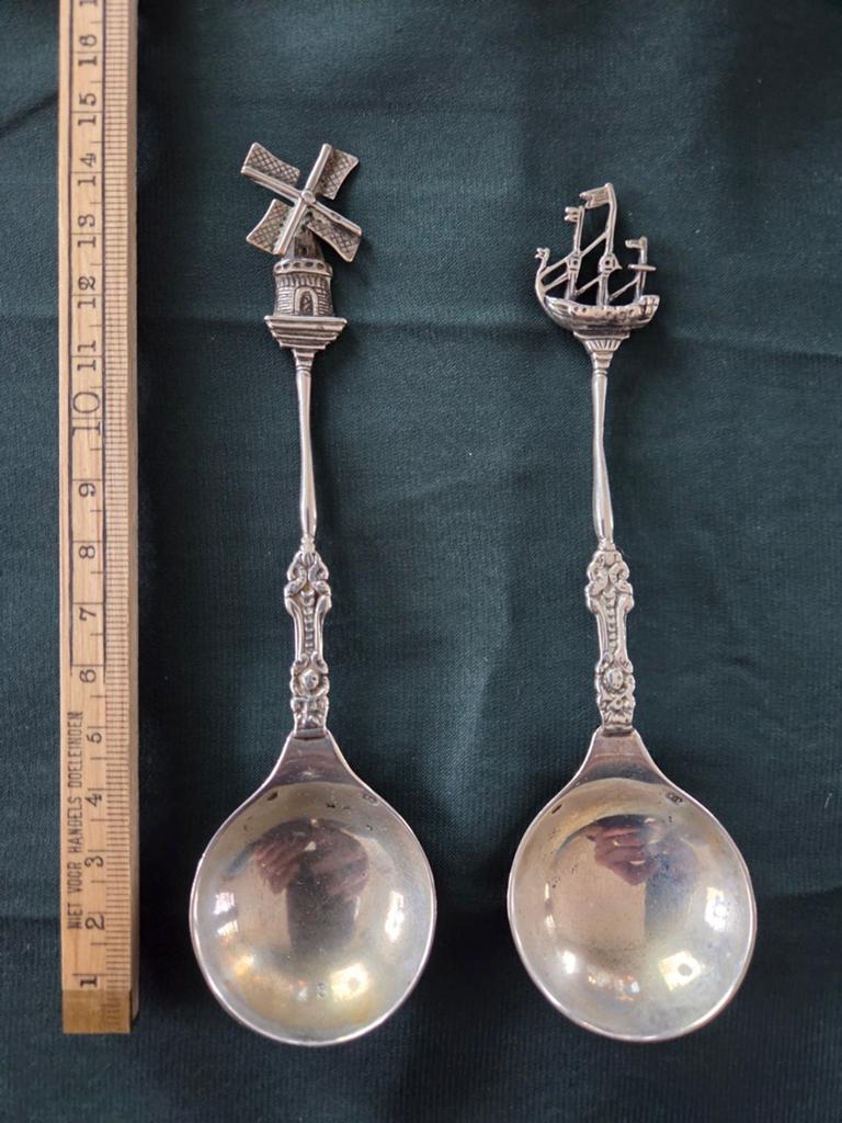 Set van 2 zilveren lepels met molen en schip, Antiek en Kunst, Ophalen of Verzenden