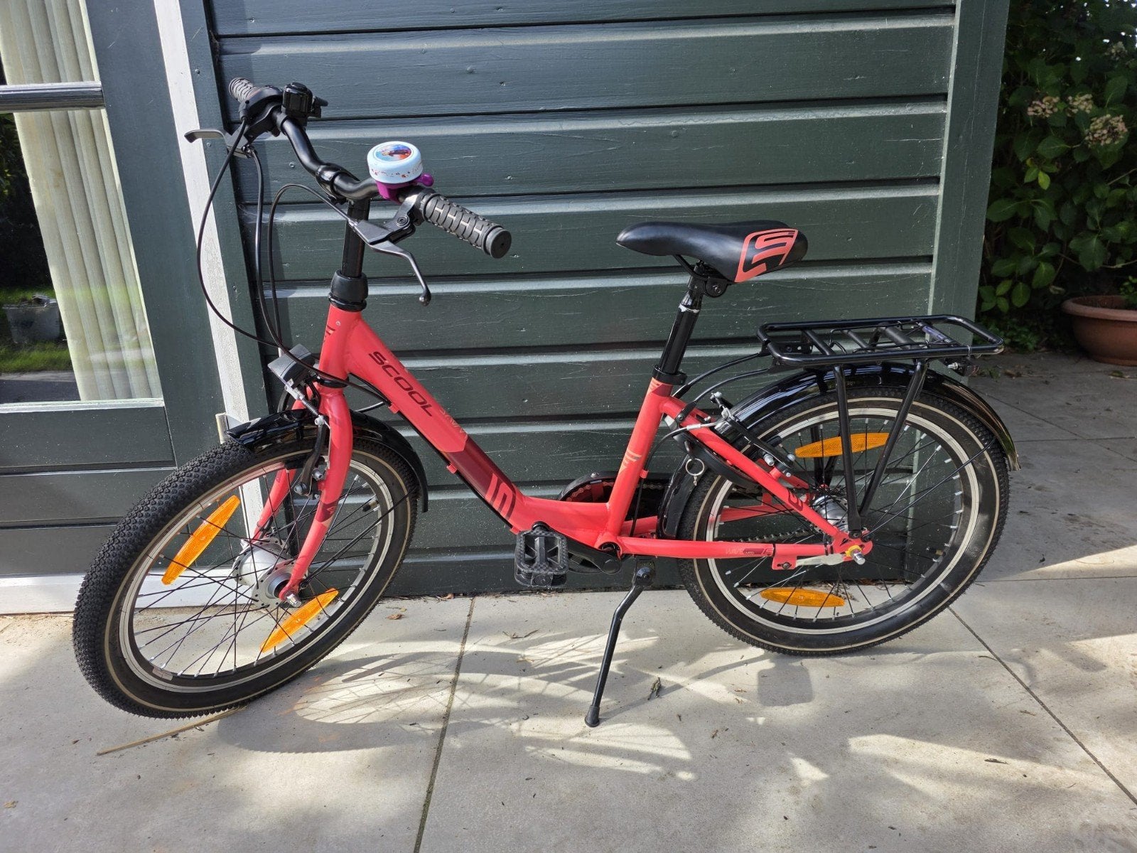 SCOOL Kinderfiets 20 inch -  nauwelijks gebruikt, Ophalen, Zo goed als nieuw, Terugtraprem, SCOOL